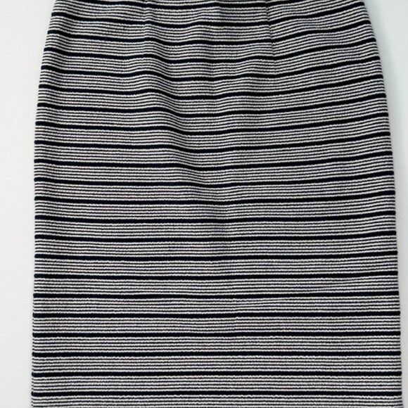 Ann Taylor LOFT Pull On Dark Navy and White Striped Skirt - Picture 3 of 6